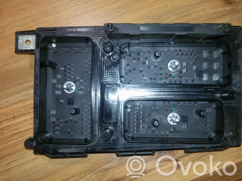 Opel Zafira A Set scatola dei fusibili 