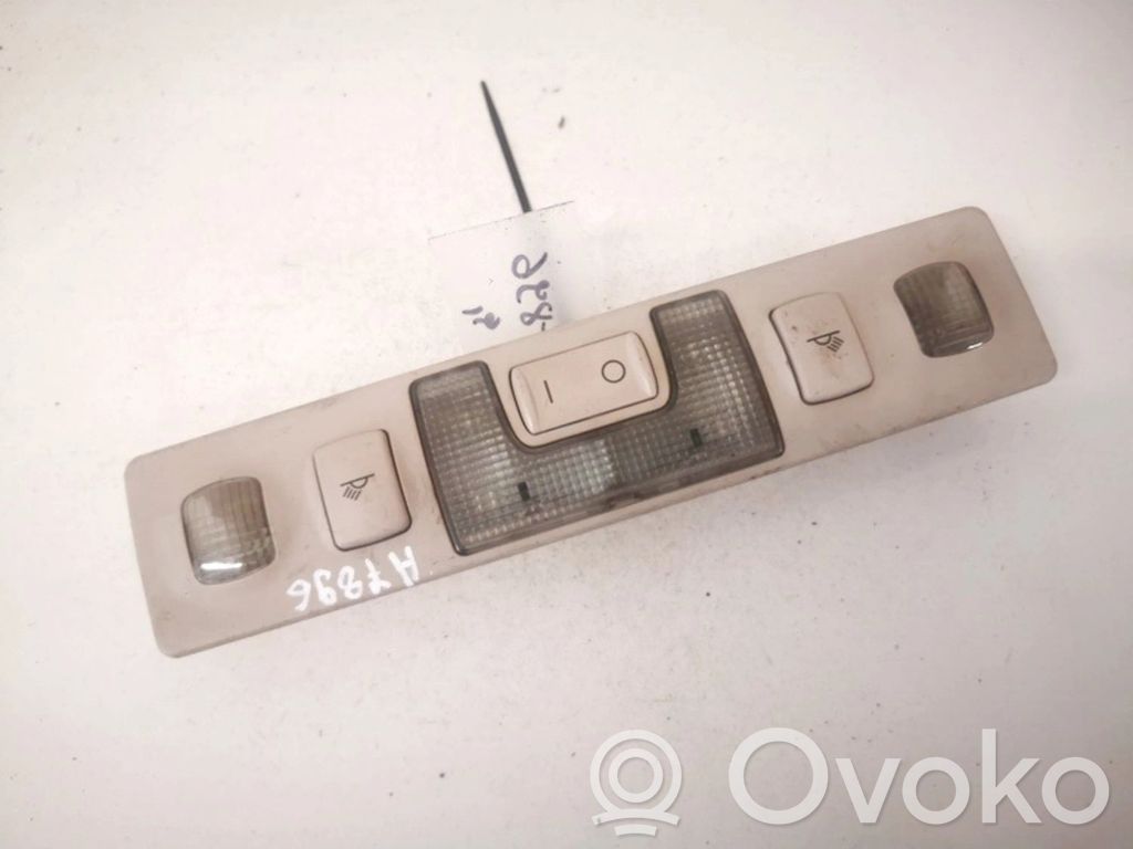 Lampă scaun spate   4B0947111,4B0947111