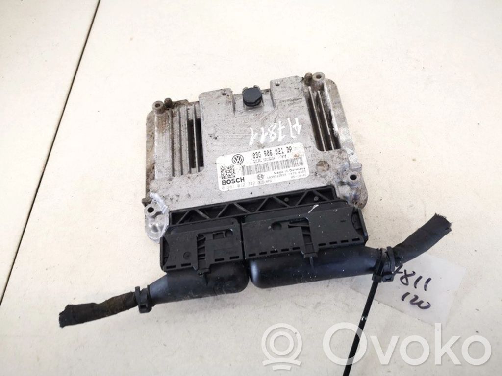 Volkswagen PASSAT B6 Unitate/modul de control motor 