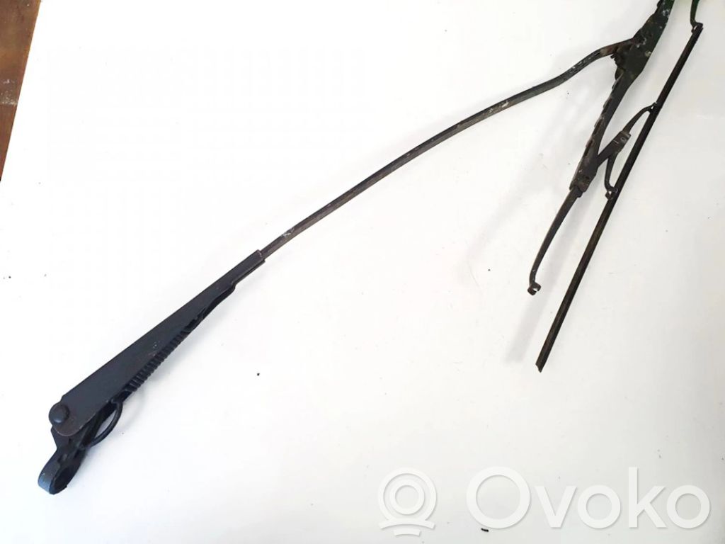 Opel Astra F Front wiper blade arm 