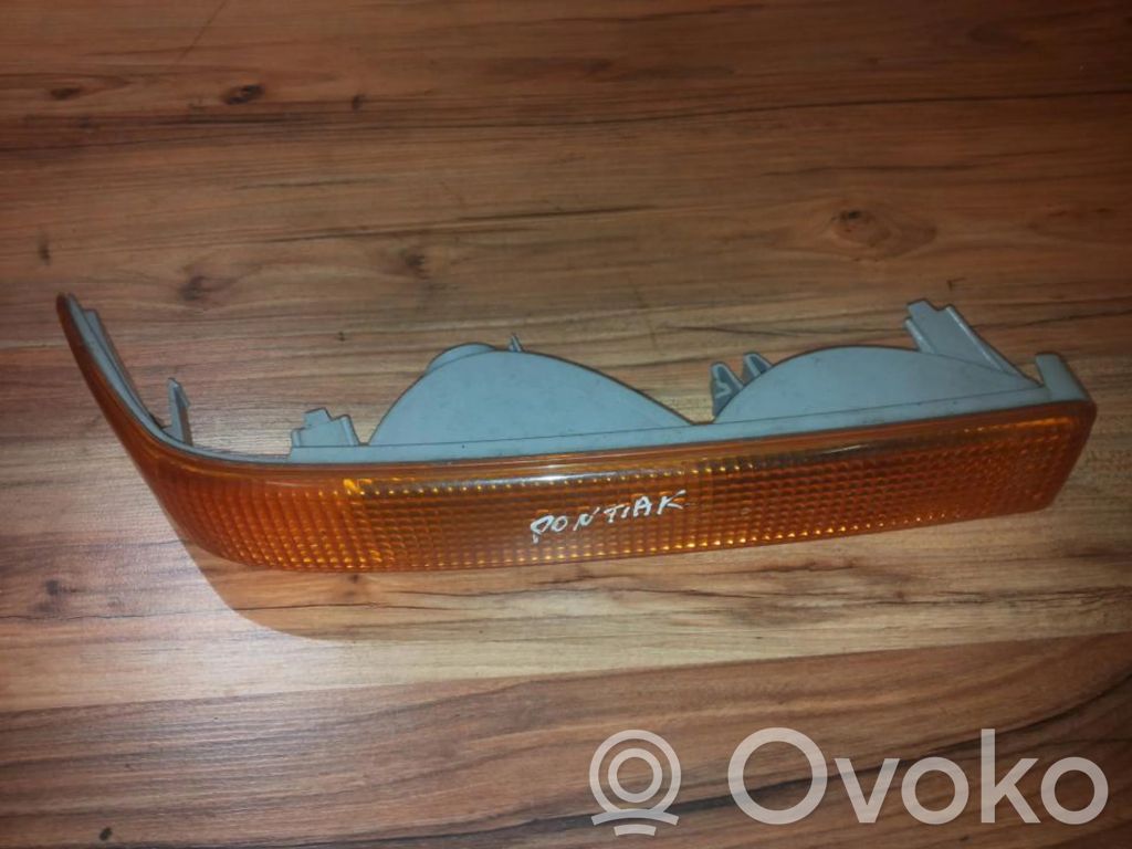 Pontiac Trans Sport Semnalizator față 