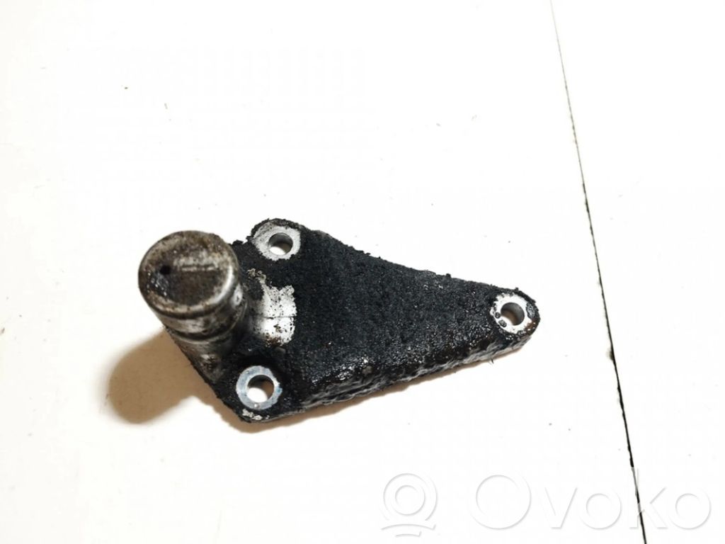 Łapa / Mocowanie silnika   8D0199343J,8D0199343J
