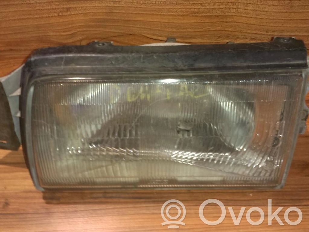 Mazda 323 Lampa przednia 