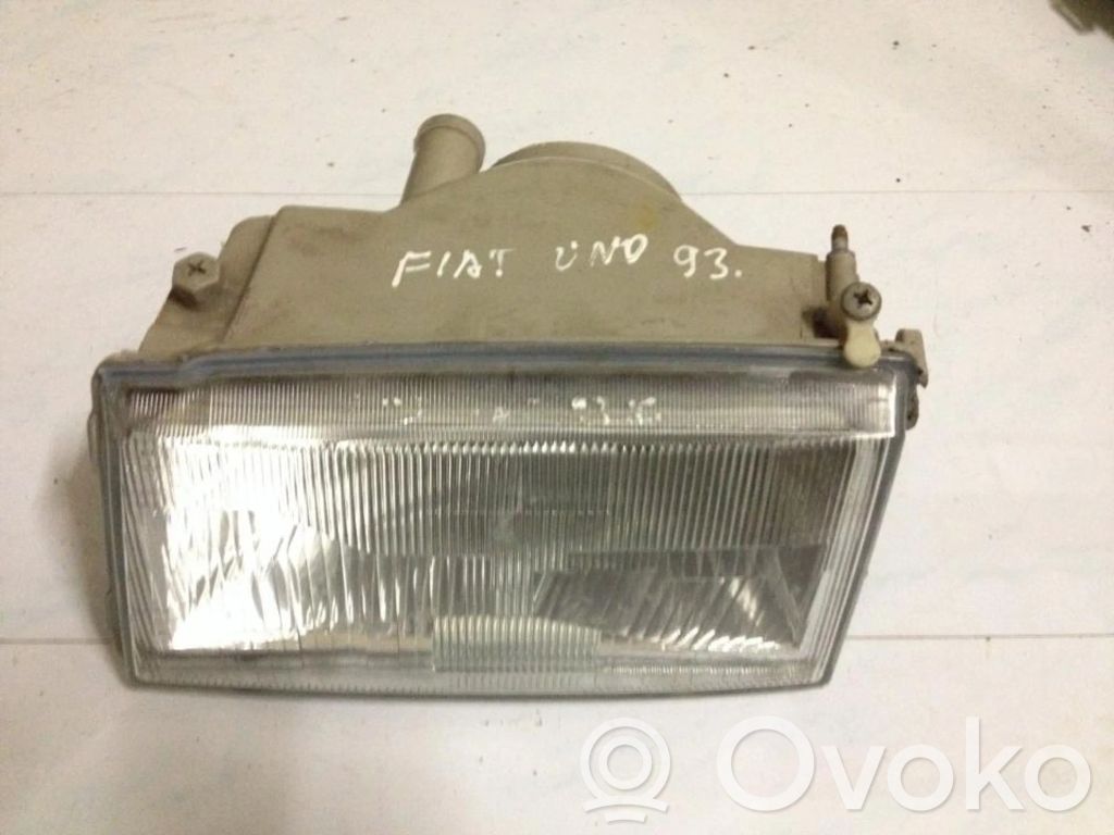 Fiat Uno Phare frontale 