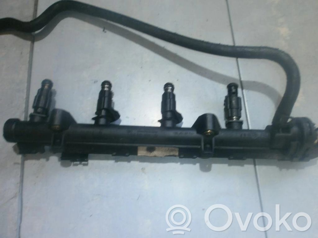 Volkswagen Polo III 6N 6N2 6NF Rampă alimentare injectoare 