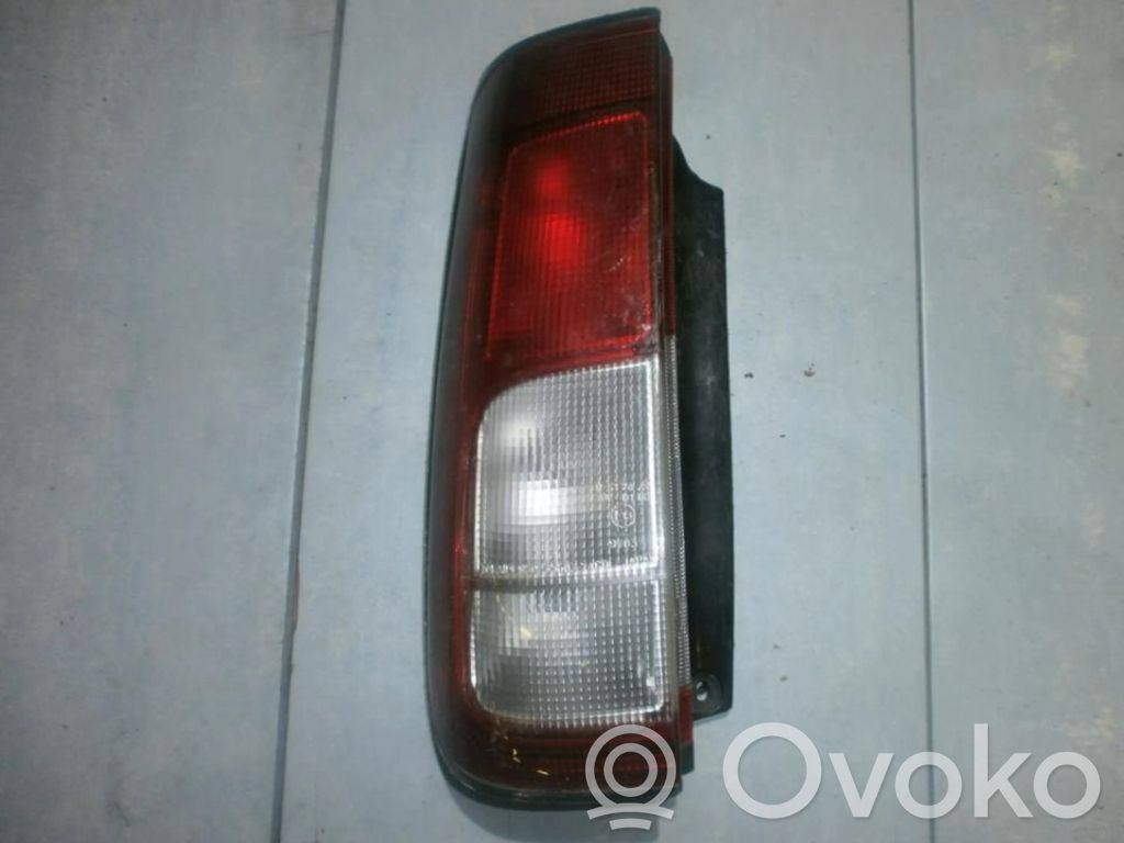 Suzuki Ignis Luci posteriori 