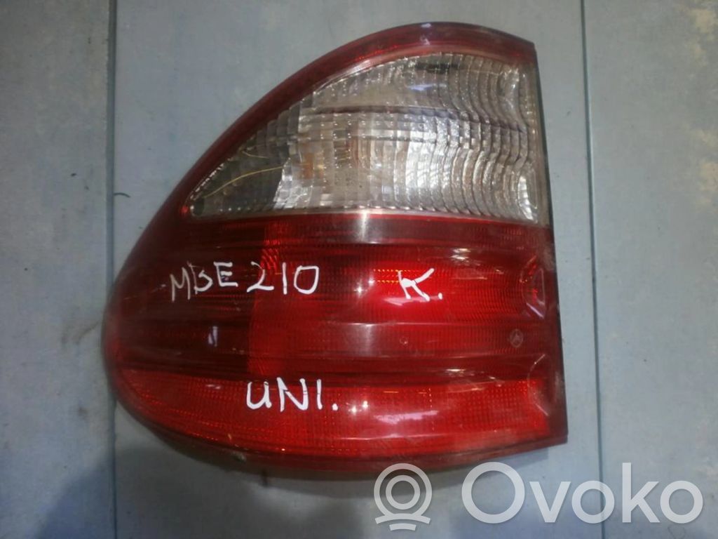 Mercedes-Benz E W210 Lampa tylna 