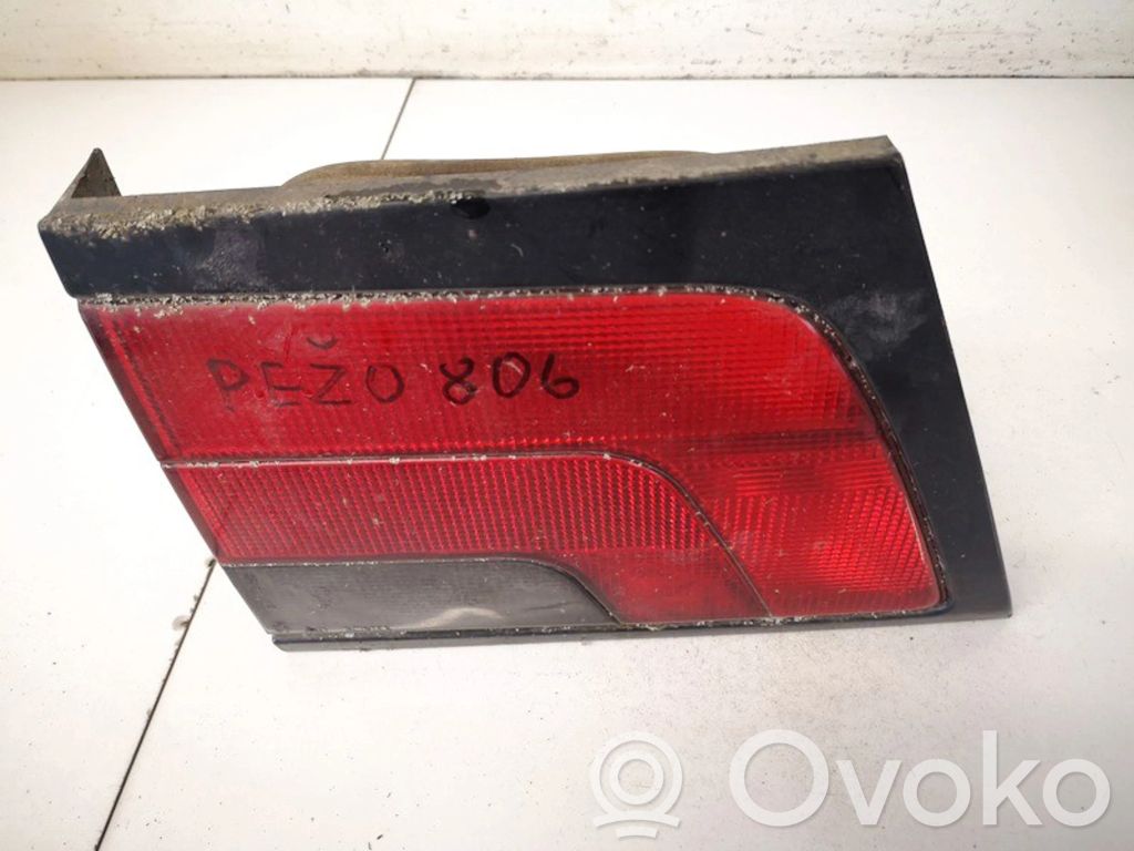 Peugeot 806 Lampy tylnej klapy bagażnika 