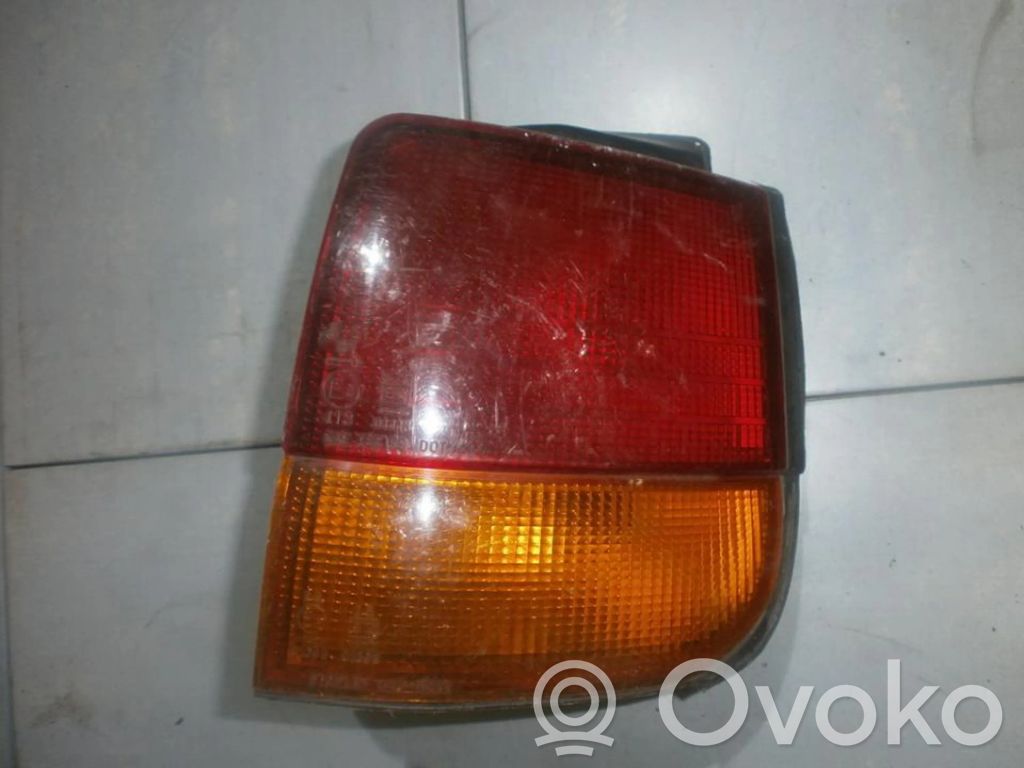 Mitsubishi Space Runner Lampa tylna 