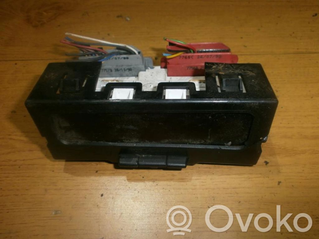 Bildschirm / Display / Anzeige   216487557A1,216487557A1