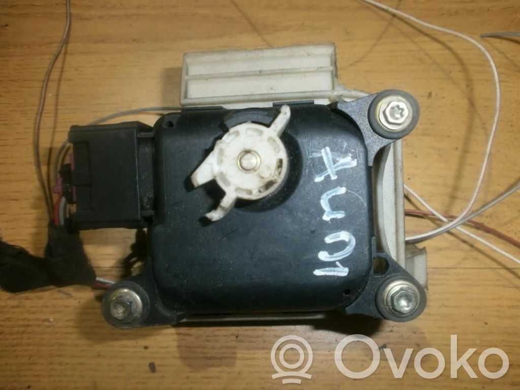 Motor/actuator clapetă aer   8D1820511E,8D1820511E