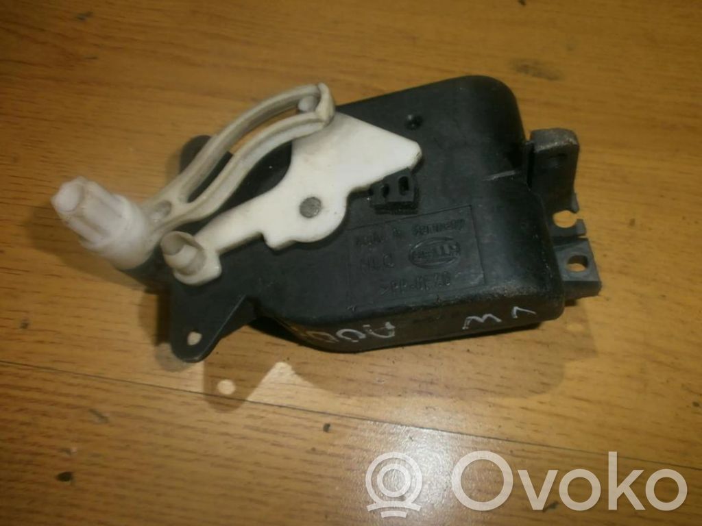 Volkswagen PASSAT B5.5 Motor/actuator clapetă aer
