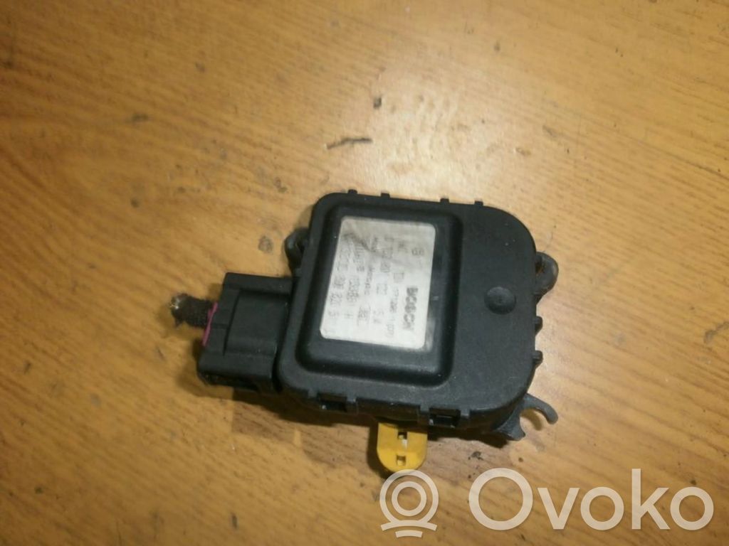 Volkswagen PASSAT B5 Motor/actuator clapetă aer 