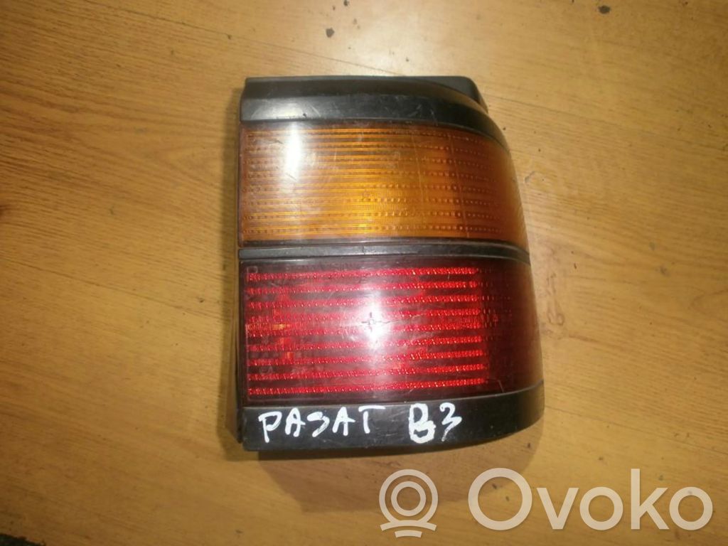 Volkswagen PASSAT B3 Lampă spate în caroserie 