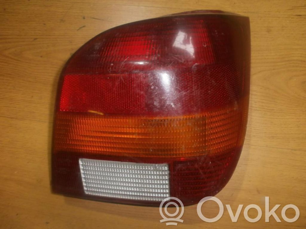 Ford Fiesta Lampă spate în caroserie 