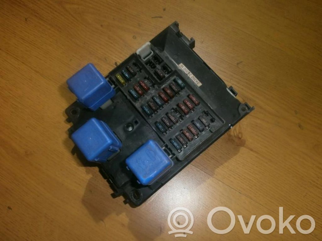 Nissan Almera Set scatola dei fusibili 