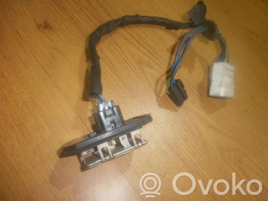 Subaru Outback Rezystor / Opornik dmuchawy nawiewu 