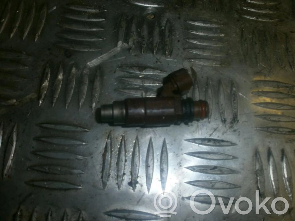 Mazda 626 Fuel injector 