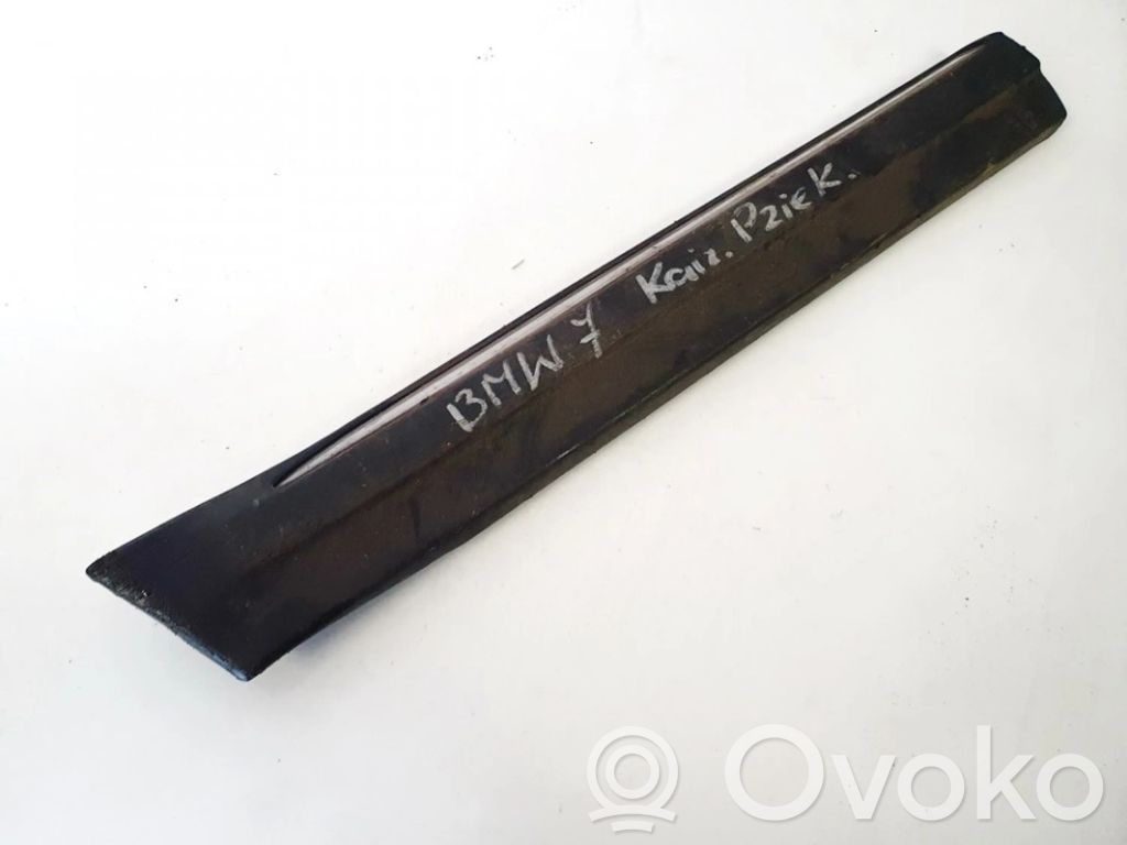 BMW 7 E32 Apdaila sparno (moldingas) 