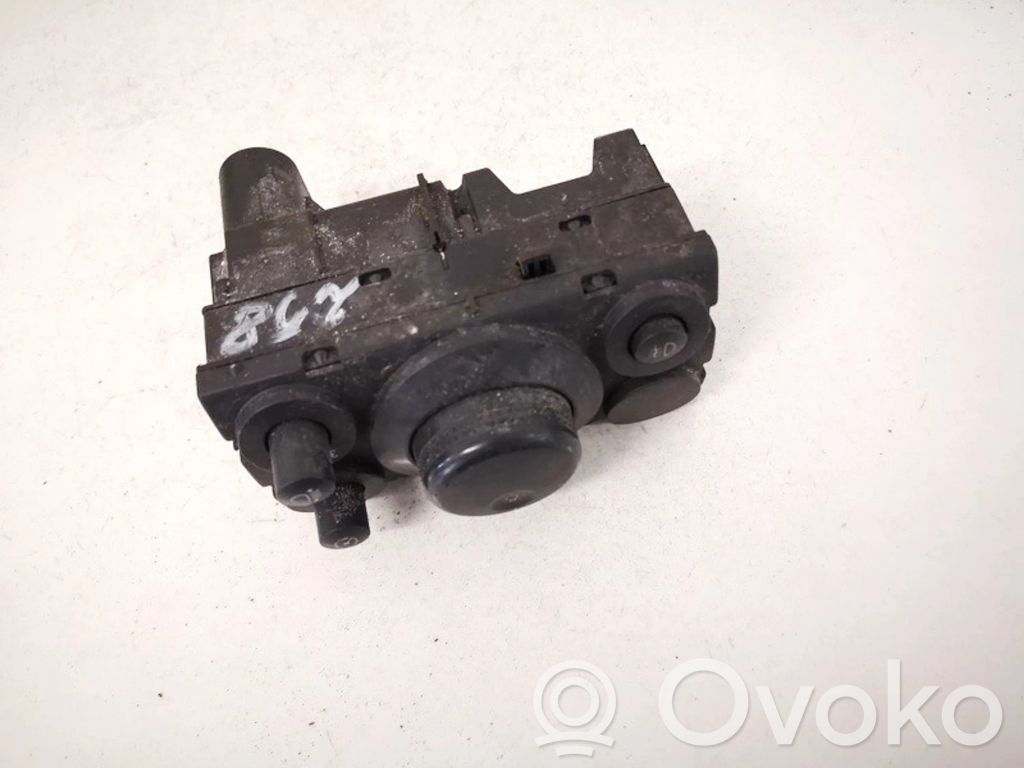 Opel Astra H Light switch 