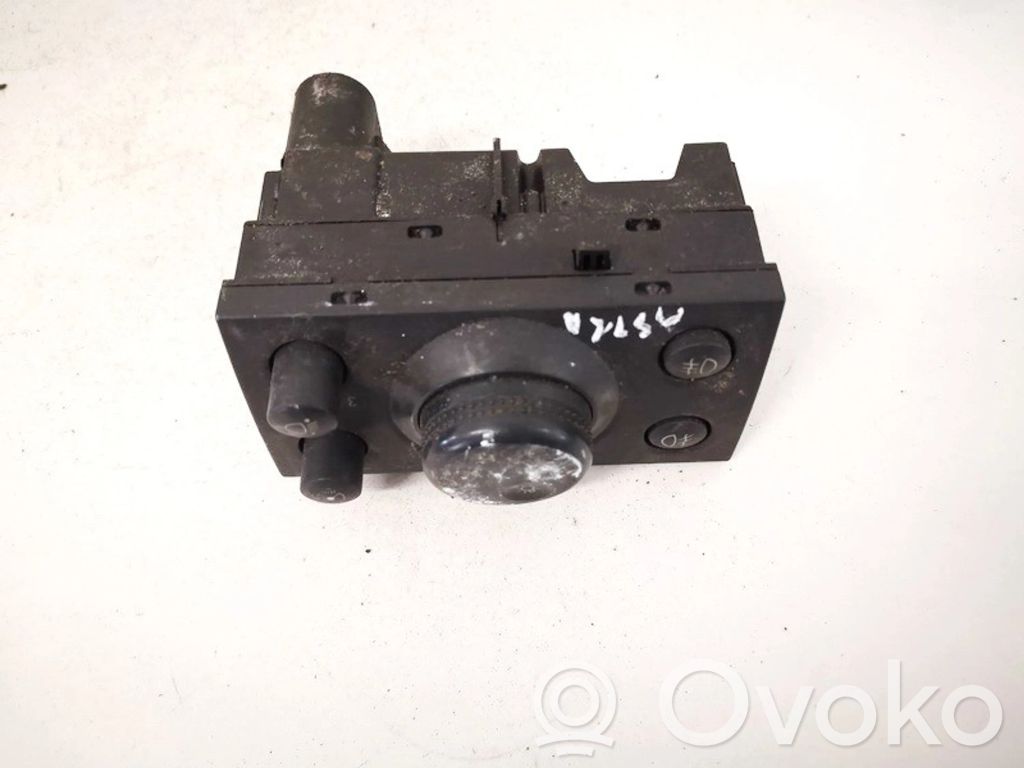 Light switch   13230798DB,04060051,04060051,13230798DB