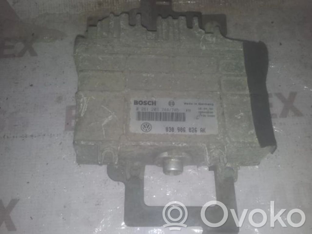 Volkswagen Polo III 6N 6N2 6NF Calculateur moteur ECU