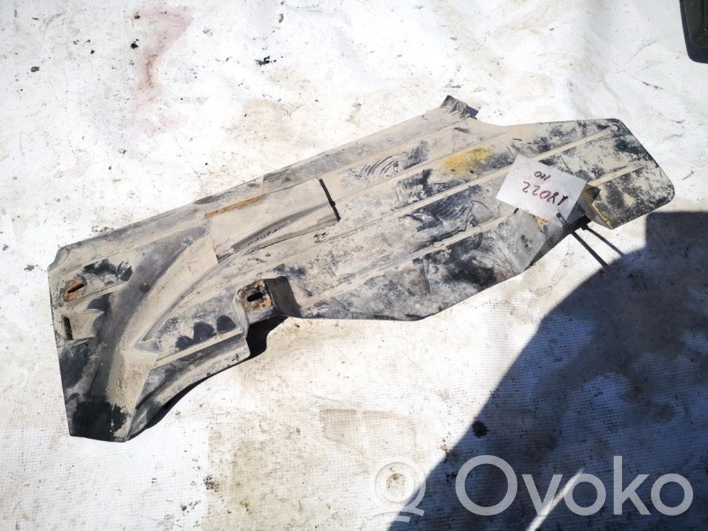Volvo S40 Moottorin alustan välipohjan roiskesuoja 