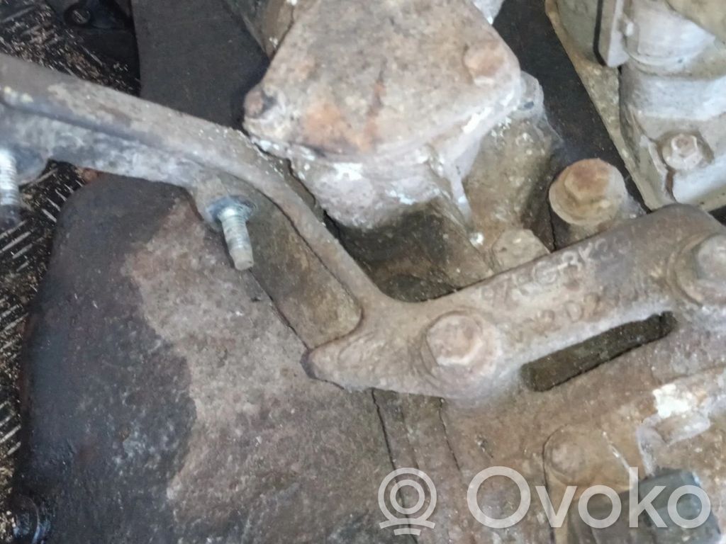 Mazda 121 SM Moottorin kiinnikekorvake (käytetyt) 