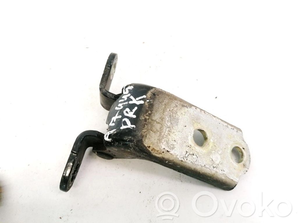 Chevrolet Epica Front door upper hinge 