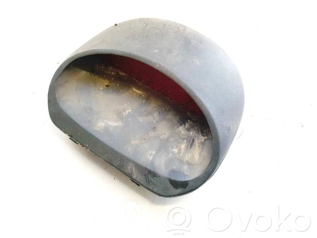 Hyundai Accent Third/center stoplight 