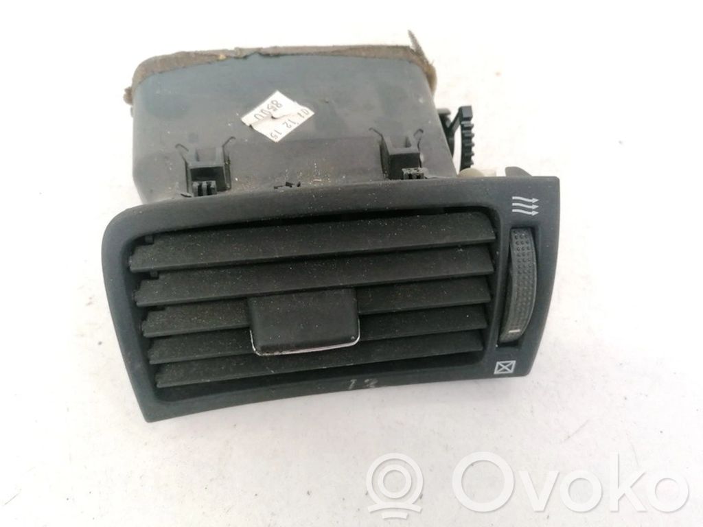 Toyota Avensis T250 Grilă ventilație centrală 