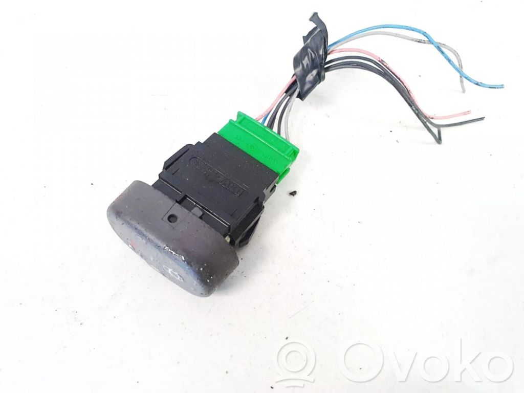 Renault Clio II Central locking switch button 