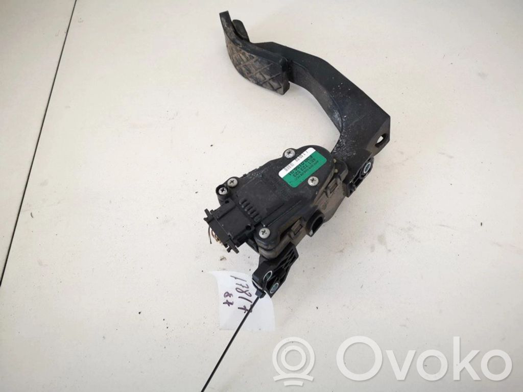 Accelerator throttle pedal   4E1723523,6PV00802626,4E1723523,6PV00802626