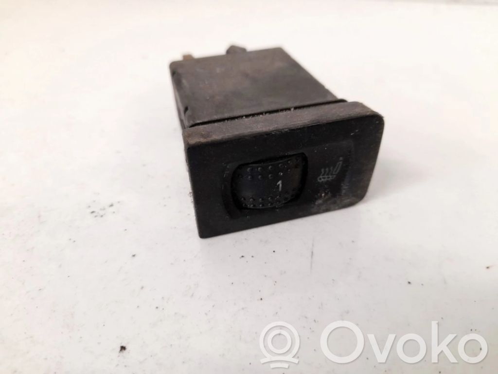 Volkswagen Golf IV Interruttore riscaldamento sedile