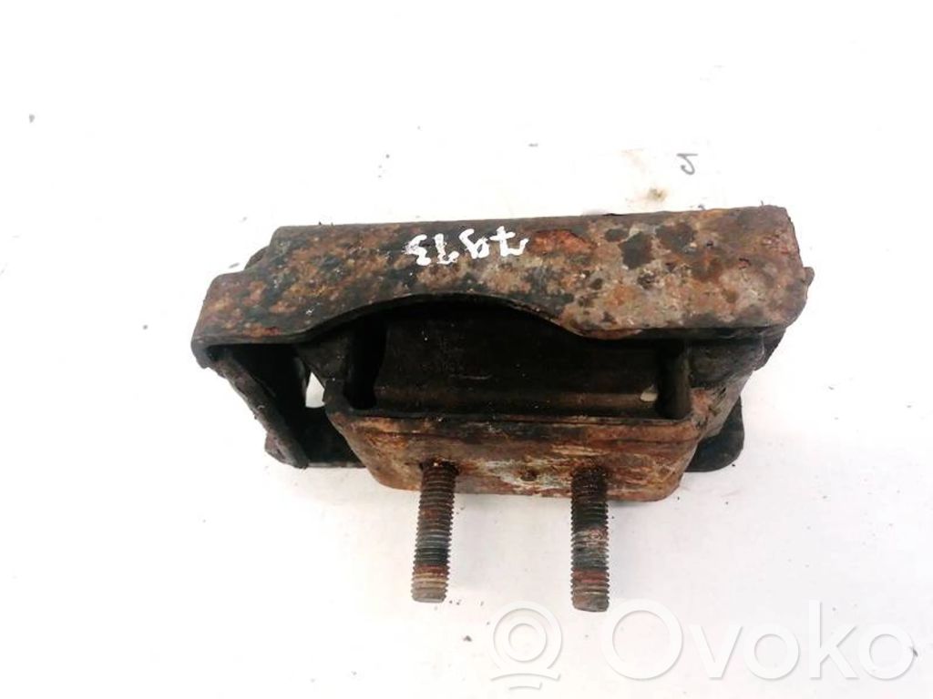 Iveco Daily 30.8 - 9 Engine mount bracket 