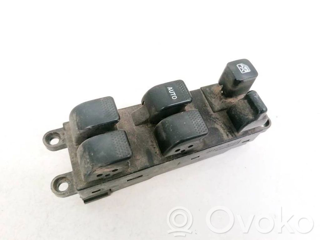 Subaru Legacy Electric window control switch 