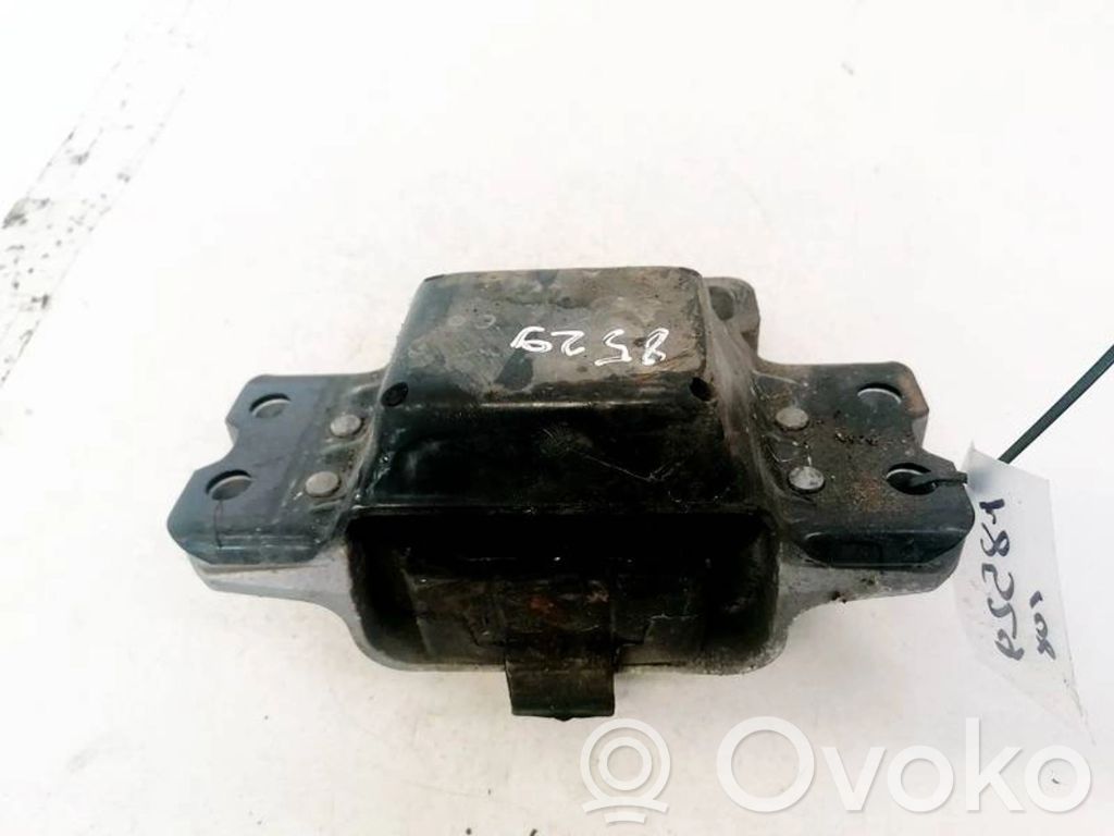 Volkswagen PASSAT B6 Supporto di montaggio del motore