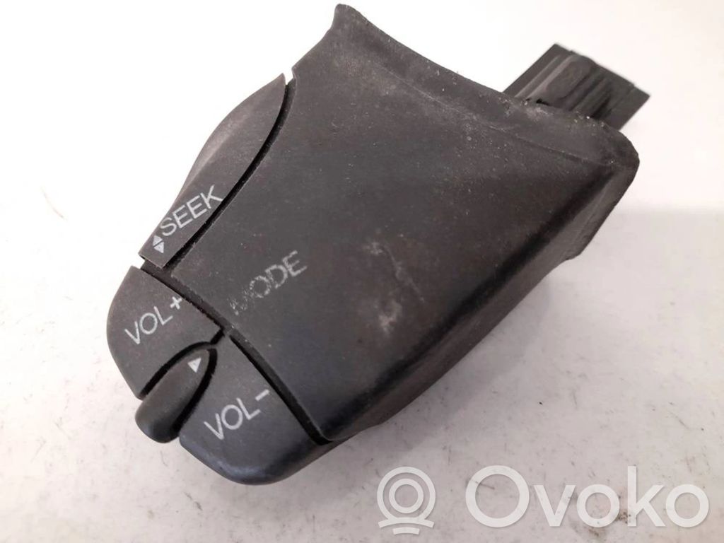 Ford Focus Interruttore/pulsante di controllo multifunzione 