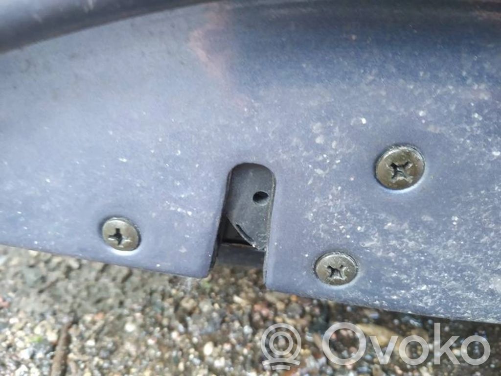 Încuietoare ușă spate