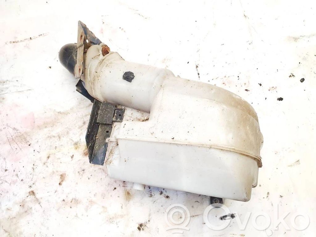 Mazda 323 Risuonatore di aspirazione