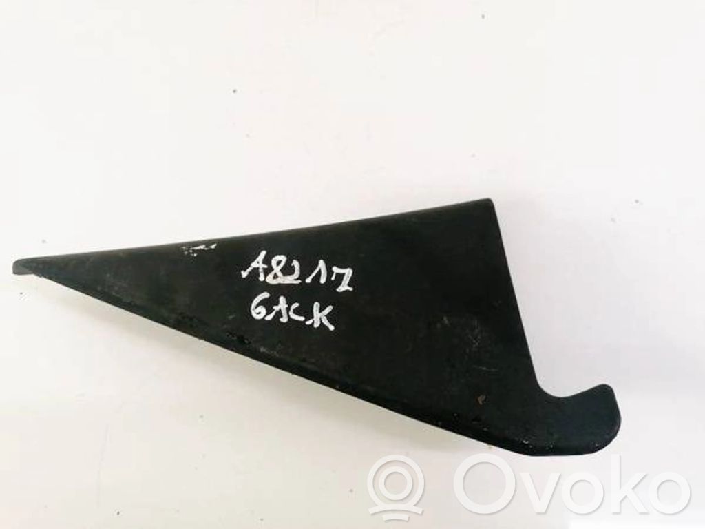 Mazda 3 I Kita salono detalė 