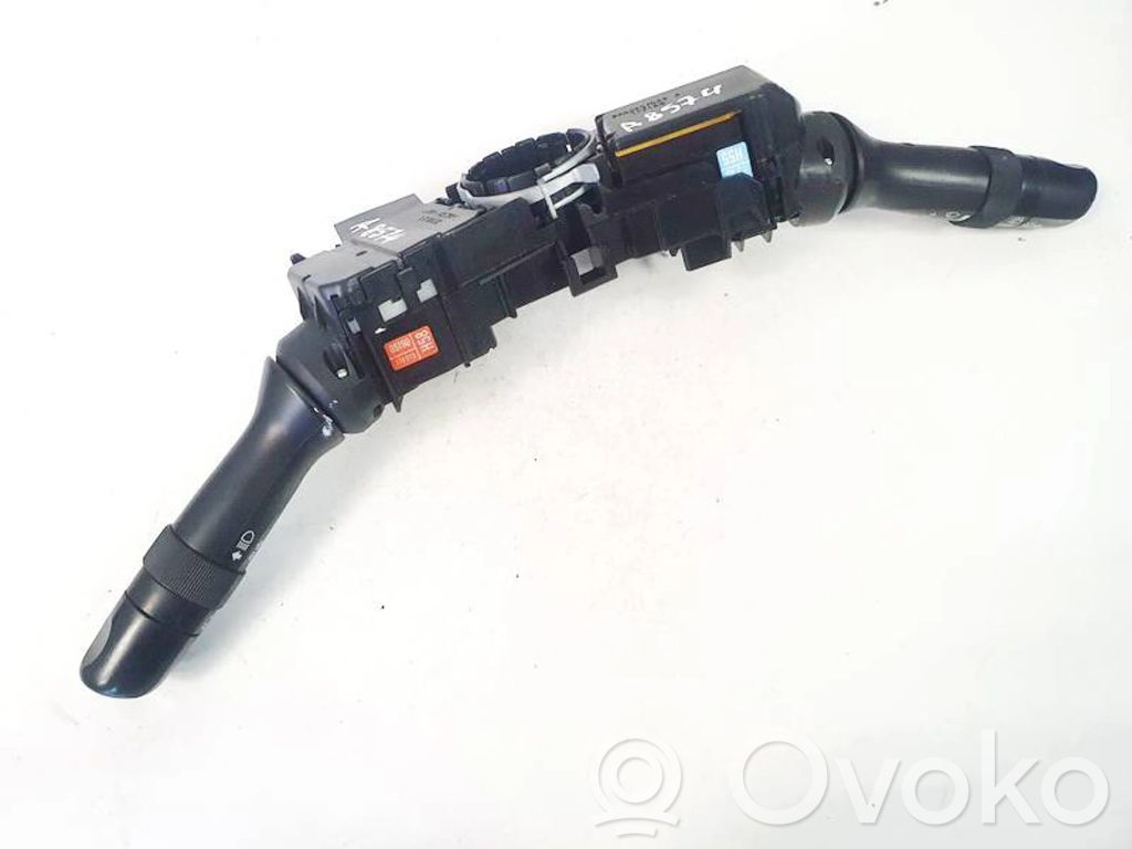 Toyota Avensis T270 Bloc semnalizator și ștergător parbriz