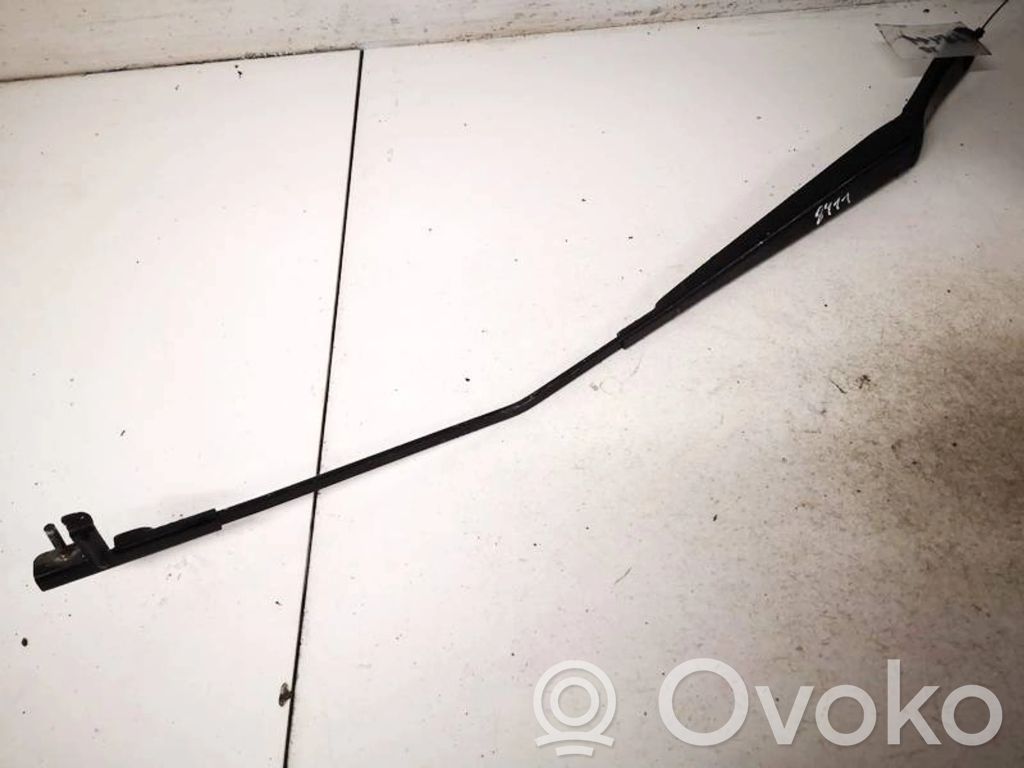 Volkswagen Golf V Bras d'essuie-glace avant
