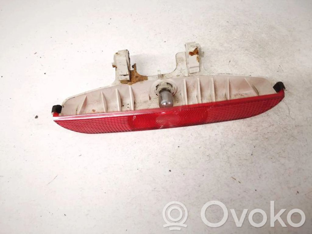 Toyota Yaris Third/center stoplight 