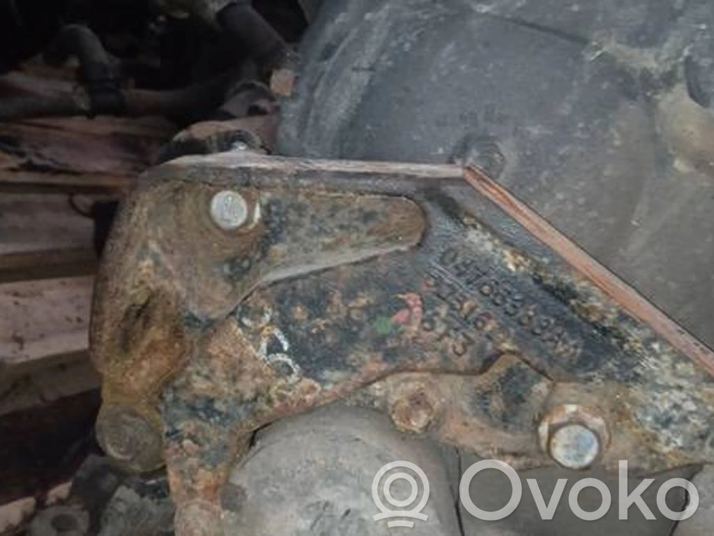 Engine mounting bracket   04766388AA,04766388AA