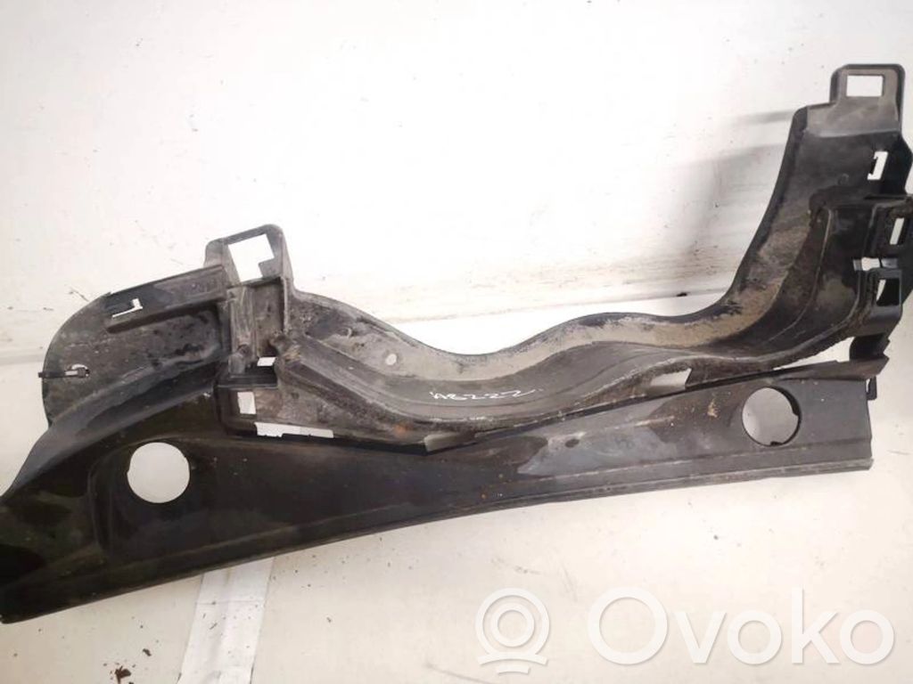 Toyota Yaris Apărătoare ștergătoare 