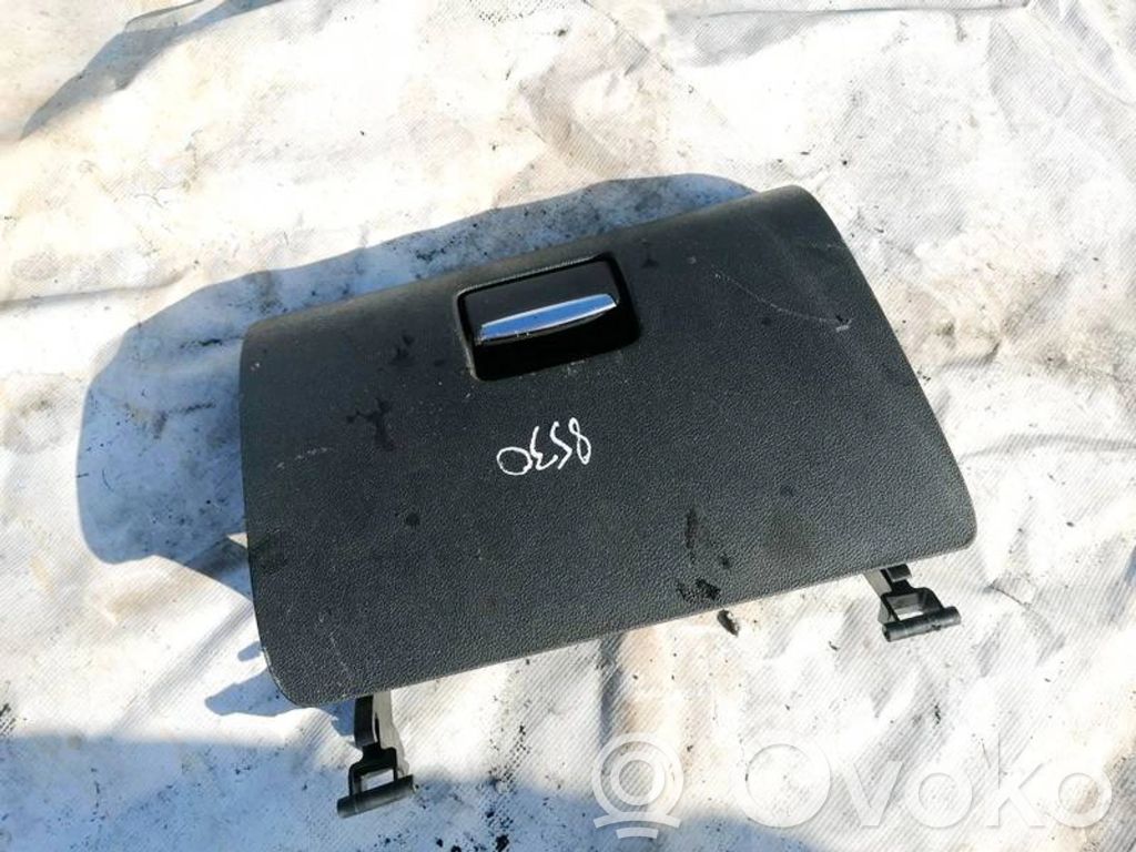 Boite à gants   C88RA,C88RA