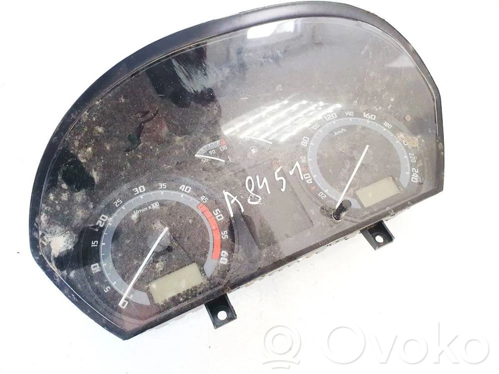 Skoda Fabia Mk1 (6Y) Vitezometru (grup de instrumente) 