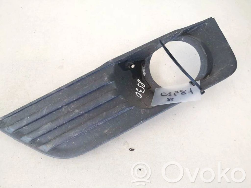 Ford Focus Grille inférieure de pare-chocs avant 