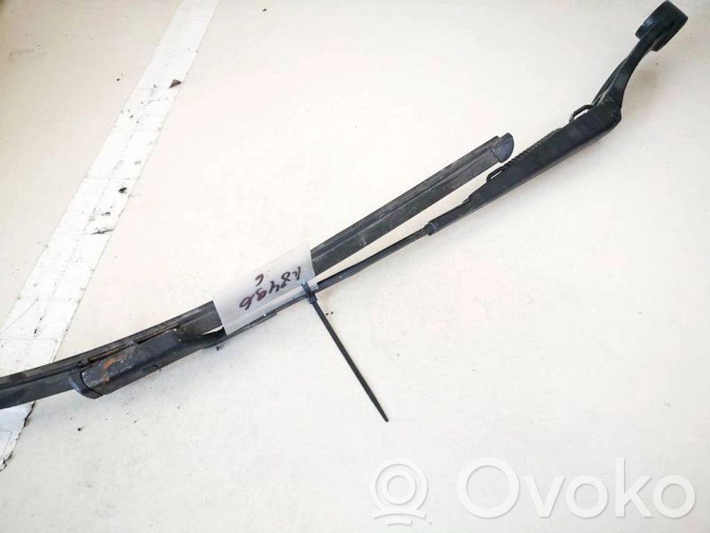 KIA Ceed Front wiper blade arm 